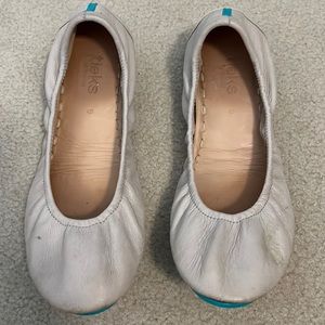 Tieks by Gavrieli Taupe Leather Ballet Flats Foldable Shoes Size 9